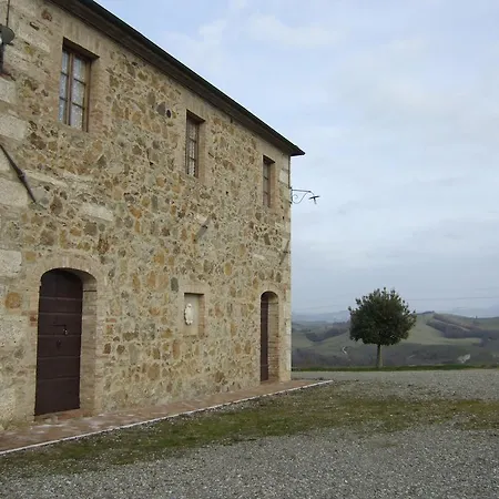 Agriturismo La Disperata Farm stay San Quirico d'Orcia